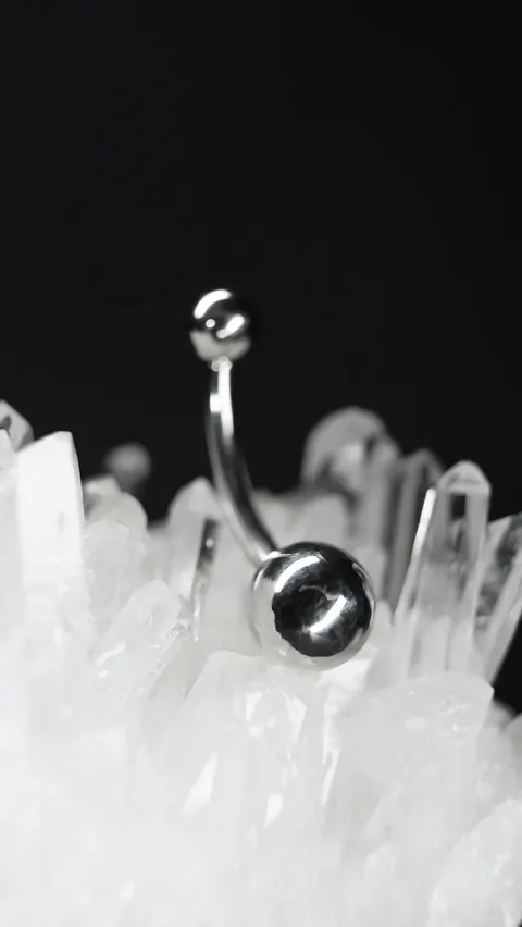 Tytanowy kolczyk do pępka 'navel simple mini'