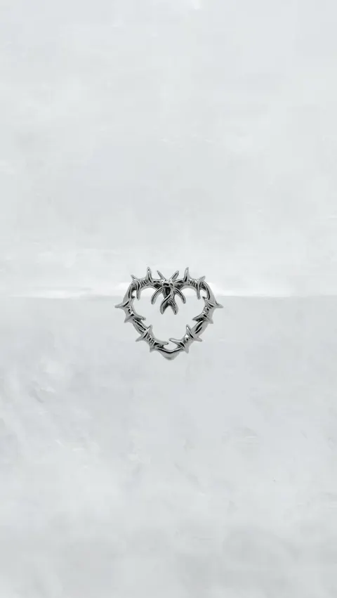 Labret tytanowy 'wire heart'