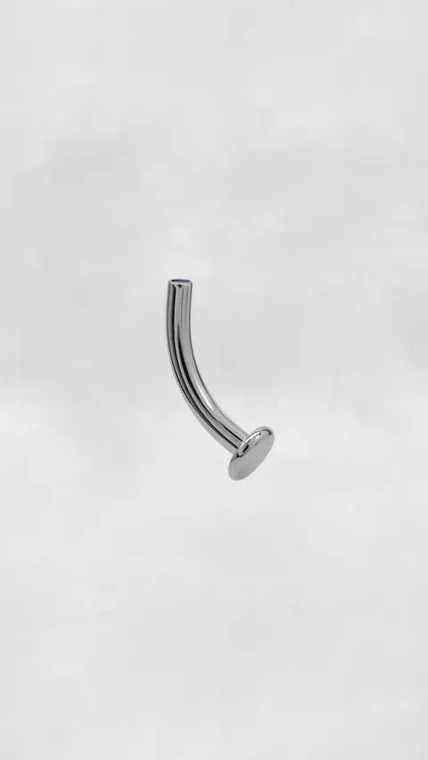 Pręt tytanowy z gwintem wewnętrznym 'curved labret'
