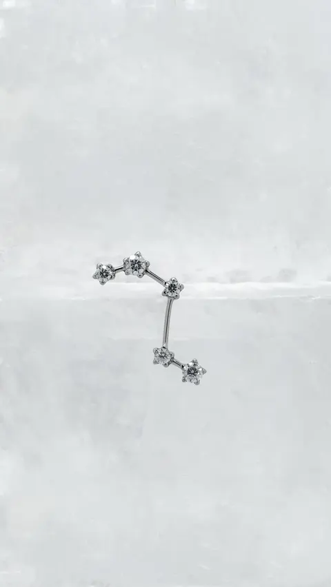 Labret tytanowy 'andromeda'