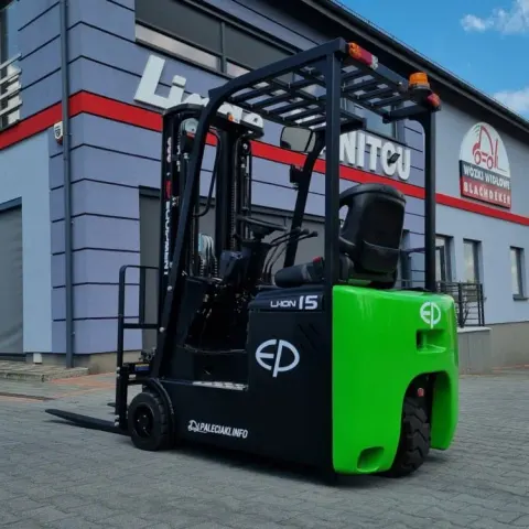 3-kołowy elektryczny wózek widłowy EP EFS151 (Li-ION)