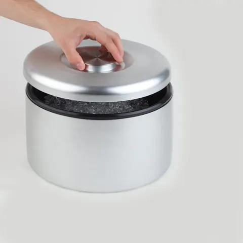 Pojemnik na lód z pokrywą 6l