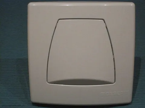 240.562.11.1 Geberit Przycisk UR-20, biały alpin