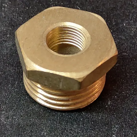 Redukcja mosieżna 1/2" - 3/8"