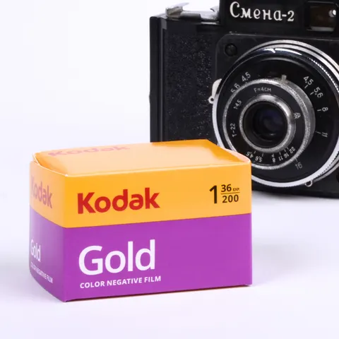 Film kolorowy Kodak Gold 200 - mały format 135 / 36 klatek