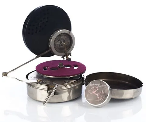 Mini gramofon kieszonkowy na korbę MIKIPHONE - replika