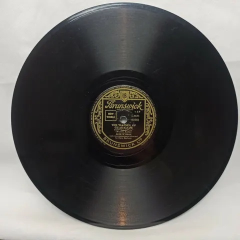 Bing Crosby: Zing / Maiden Of Guadalupe 4981 Brunswick