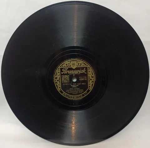 Bing Crosby, Victor Young: Down By The Old Mill Stream / Home On The Range 2807 Brunswick