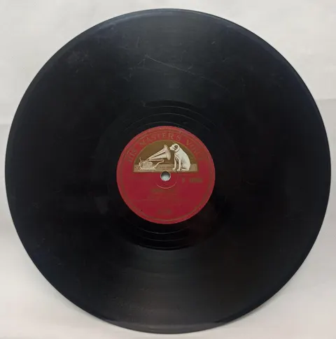 Eddie Fisher: Wedding Bells / Man Chases A Girl B10839 HMV