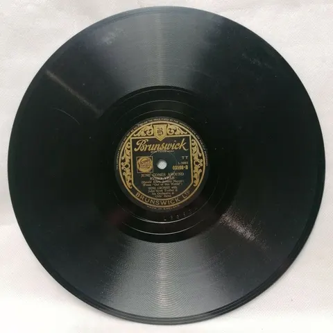 Bing Crosby Out of This World / June Comes Around Every Year 3596