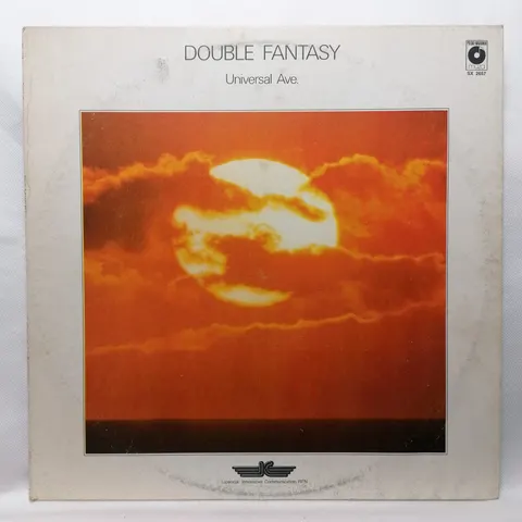 Double Fantasy Universal Ave LP SX2657 EX