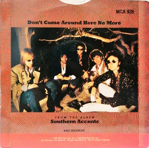 The Heartbreakers Don't Come Around Here MCA926 VG
