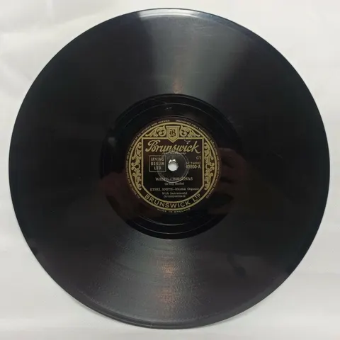 Ethel Smith: A Pretty Girl Is Like A Melody/White Christmas 3950 Brunswick