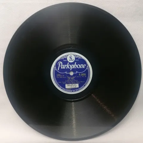 King Cole Trio: Beautiful Moons Ago/Pitchin' Up a Boogie R3095 Parlophone