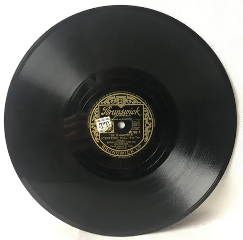 Jimmy Durante with orch.: Dusk in Upper Sandusky/The Darktown Strutters' Ball 2706 Brunswick