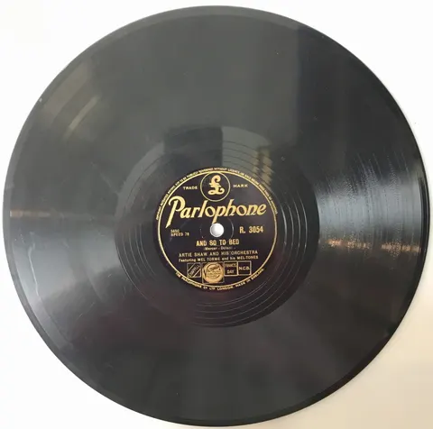 Artie Shaw Orch. And So to Bed / I Believe R3054 Parlophone