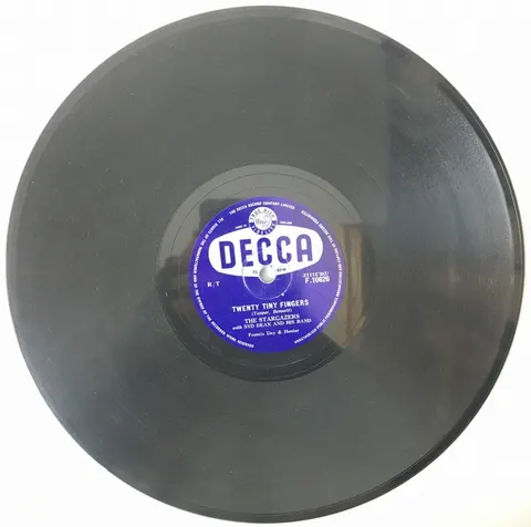 The Stargazers An Old Beer Bottle / Twenty Tiny Fingers F10626 Decca
