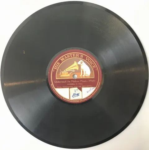 Paul Whiteman and his orch. Wonderful One / Underneath The Mellow Moon B1639 HMV