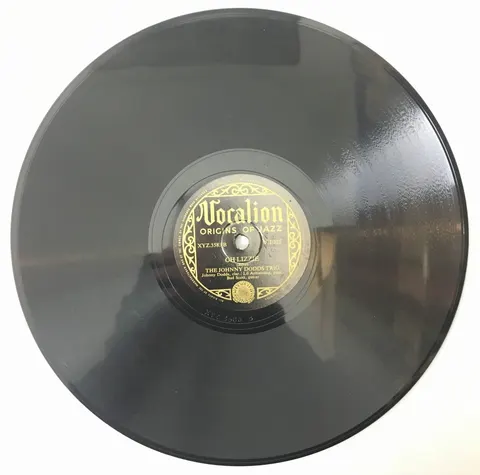 The Johnny Dodds Trio Oh Lizzie / Clarinet Wobble V1025 Vocalion