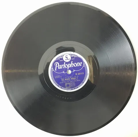 Gene Krupa and his Orch. Quiet and Roll'em/ The Madam Swings It R2913 Parlophone