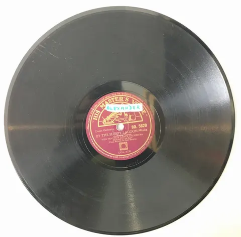 New Mayfair Dance Orch. By The Sleepy Lagoon / Where The Blue Begins BD5620 HMV