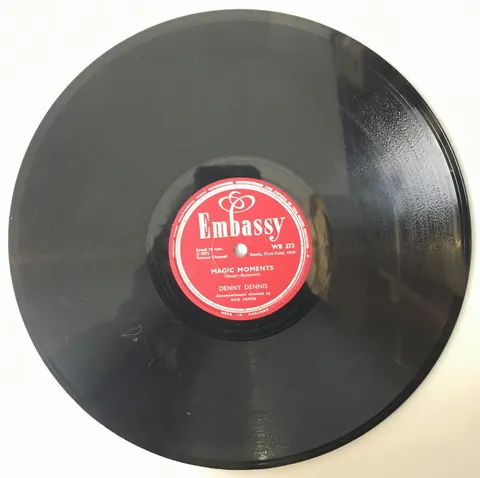 Denny Dennis Love Me Forever / Magic Moments WB273 Embassy