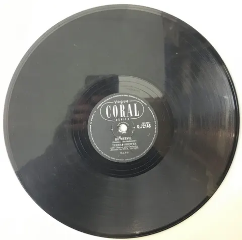 Teresa Brewer A Tear Fell/ Bo Weevil Q72146 Vogue Coral
