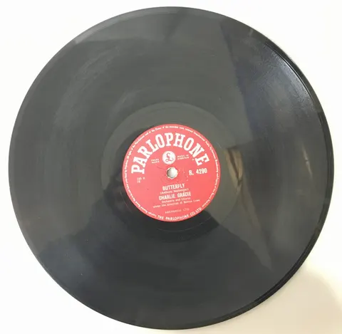 Charlie Gracie Minet-Nine Ways / Butterfly R4290 Parlophone