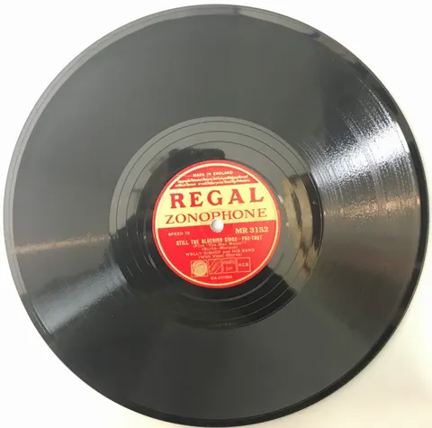 Wally Bishop Still The Bluebird Sings / An Apple For The Teacher MR3152 Regal Zonophone