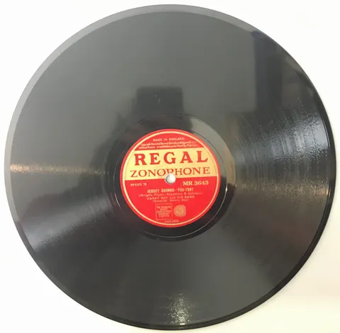 Harry Roy Basin Street Blues / Jersey Bounce MR3643 Regal Zonophone