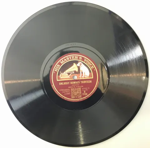 Gracie Fields Serenade / Unlucky Number Thirteen B3104 HMV
