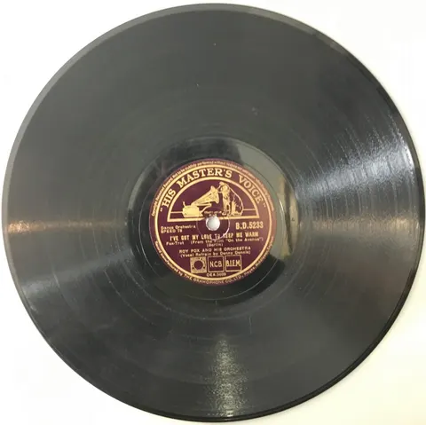Roy Fox This Years Kisses / I've Got My Love To Keep Me Warm BD5233 HMV