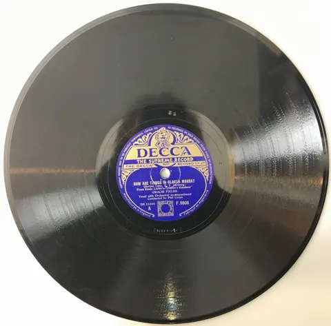Gracie Fields If This Isn't Love / How Are Things in Glocca Morra? F8808 Decca