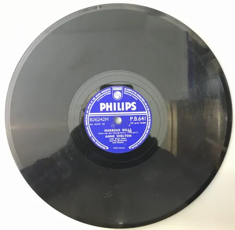 Annie Shelton I'll Be Near to You / Harbour Bells PB641 Philips