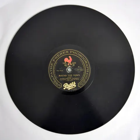 Joseph Samuels' Orchestra Round The Town / Full O'Pep 1043 Pathe