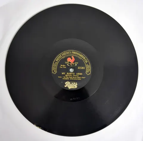 Tuxedo Syncopaters Trousseau Ball / My Baby's Arms 22181 Pathe