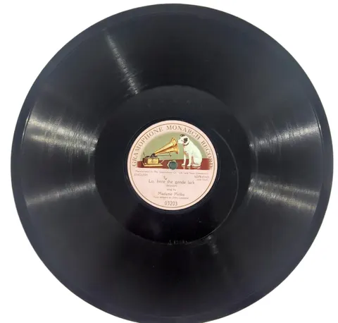 Madame Melba: Lo, Here The Gentle Lark 3203 Gramophone Monarch Record