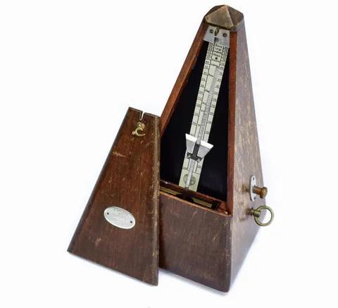 Metronom drewniany oznaczony Maelzel 1815 Paquet 1846