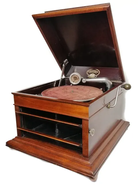 Biurkowy gramofon Columbia model nr 120