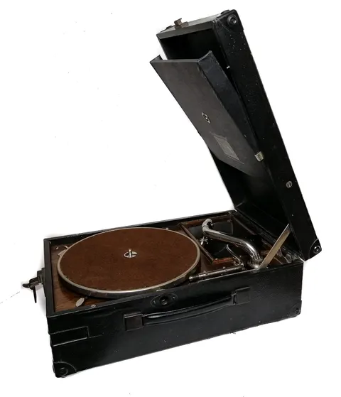 Walizka gramofon HMV model 101J