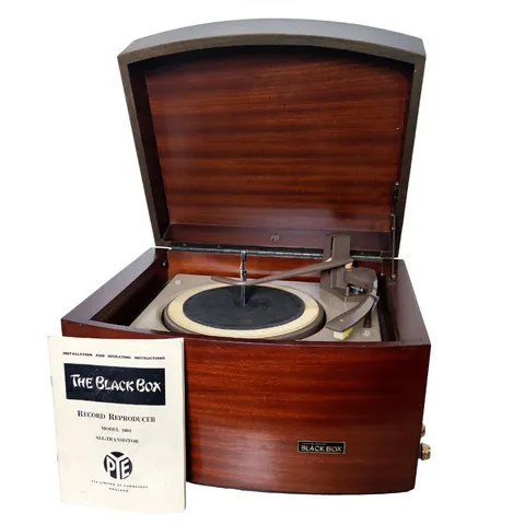 Stary gramofon elektryczny Black Box w świetnym stanie