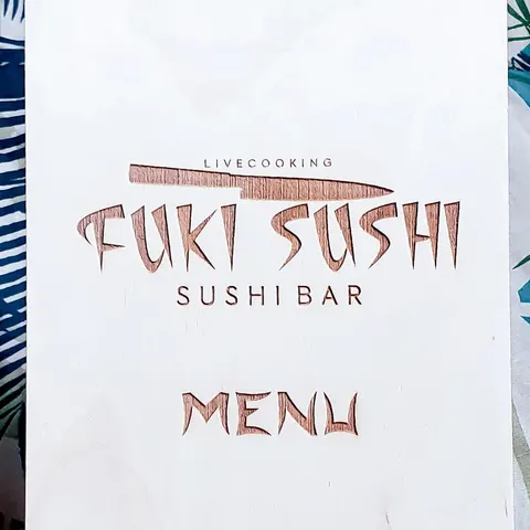 Drewniana okładka A5 z logo – okładka na menu lub dokumenty