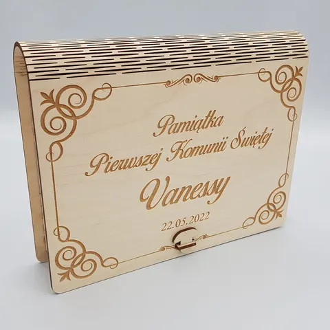 Personalizowane pudełko na upominki – pudełko prezentowe z grawerem