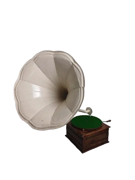 Gramofon na korbę, lata '20 z białą tubą