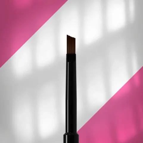 Pędzelek do żelu skośny EXPERT szerokość 6 mm/długość 9 mm NBE-09