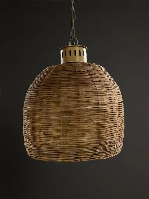 ręcznie robiona lampa rattanowa