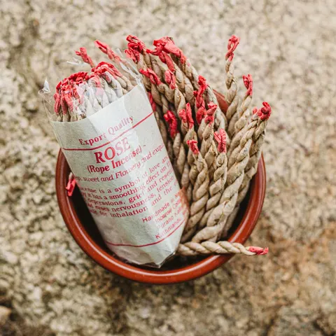Kadzidełka sznurkowe ROSE (Nepal)
