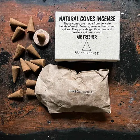 Kadzidełka zapachowe w stożkach FRANKINCENSE (Indie)