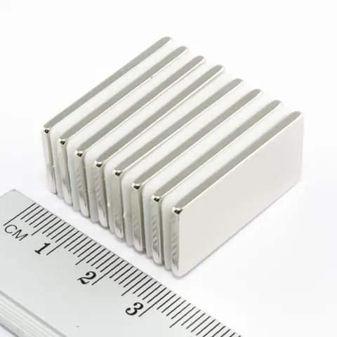 MPŁ 30x15x2 / N38 - magnes neodymowy