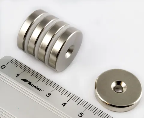 MP 25x7,5/4,5x5 N38 Magnes neodymowy pierścieniowy
